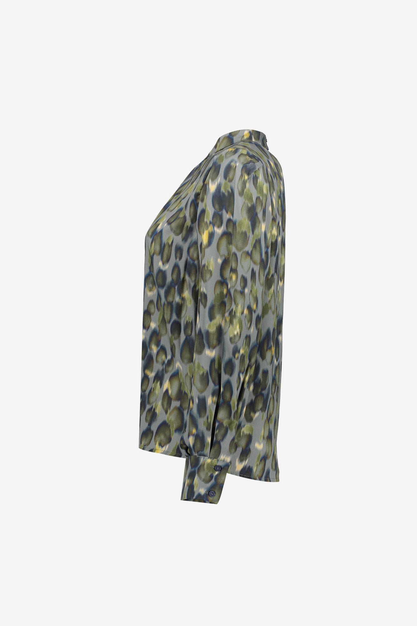 Geisha dames top met aquarel animalprint in groene tinten