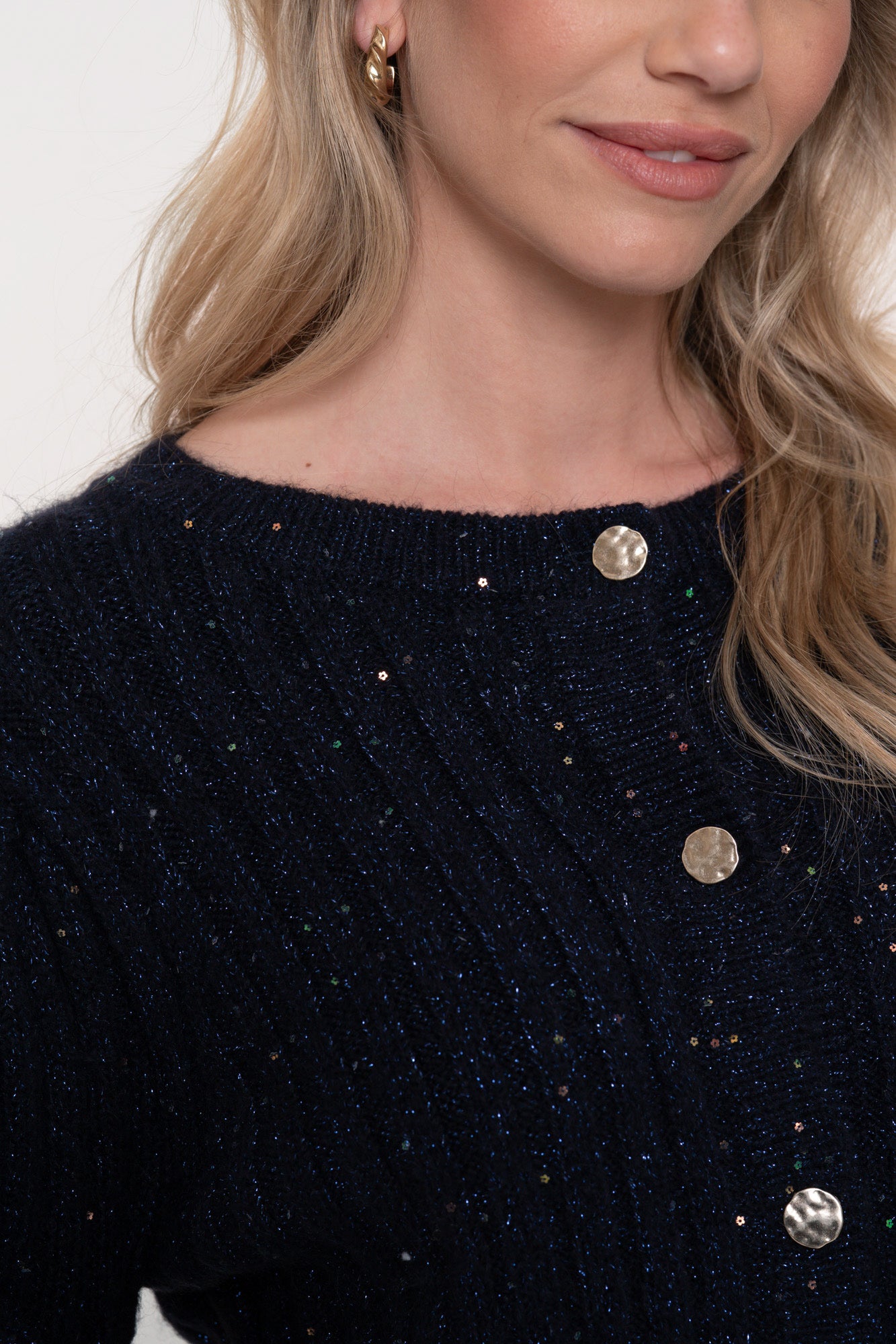 Geisha dames gebreid navy vest met gouden knoopsluiting en glitterdetail