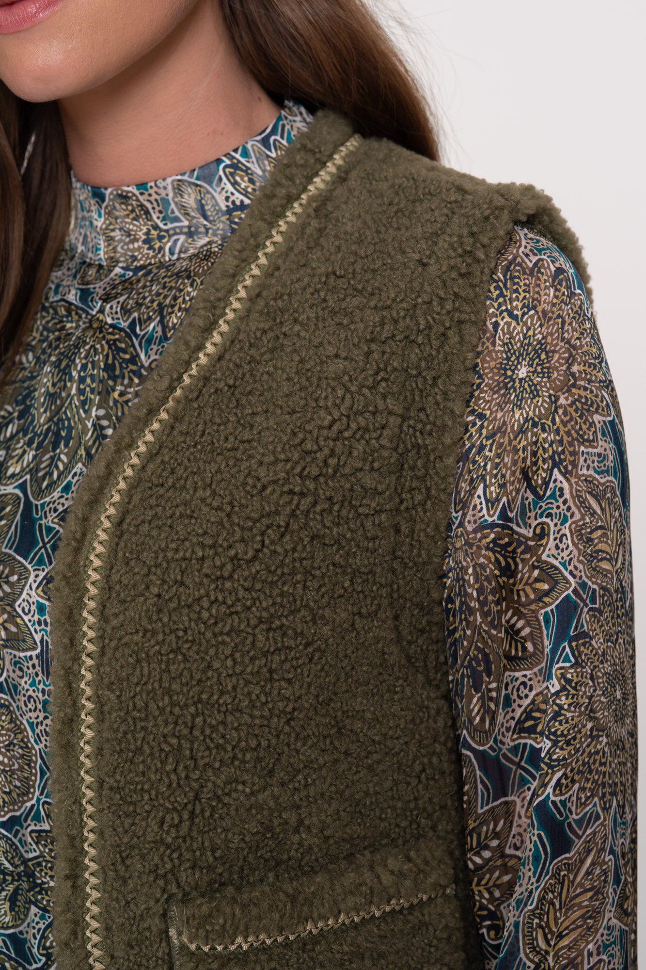 Geisha dames teddy gilet met geweven bies