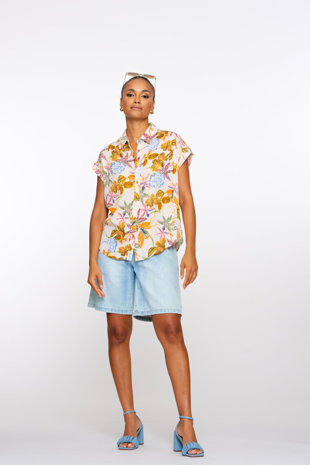 Geisha Fashion dames bleached denim short