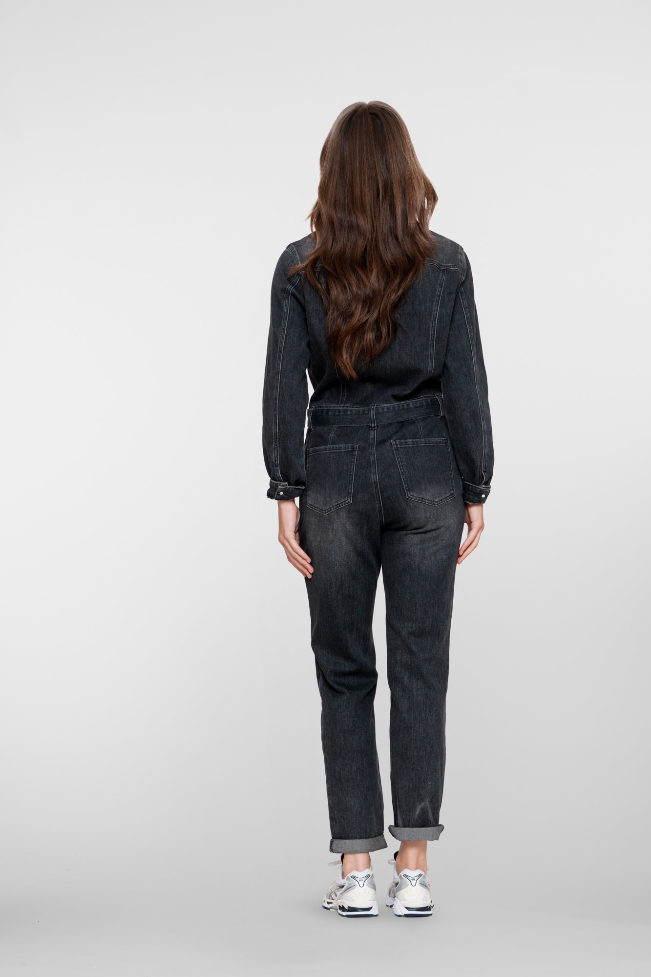 Geisha dames grijze denim jumpsuit met ceintuur