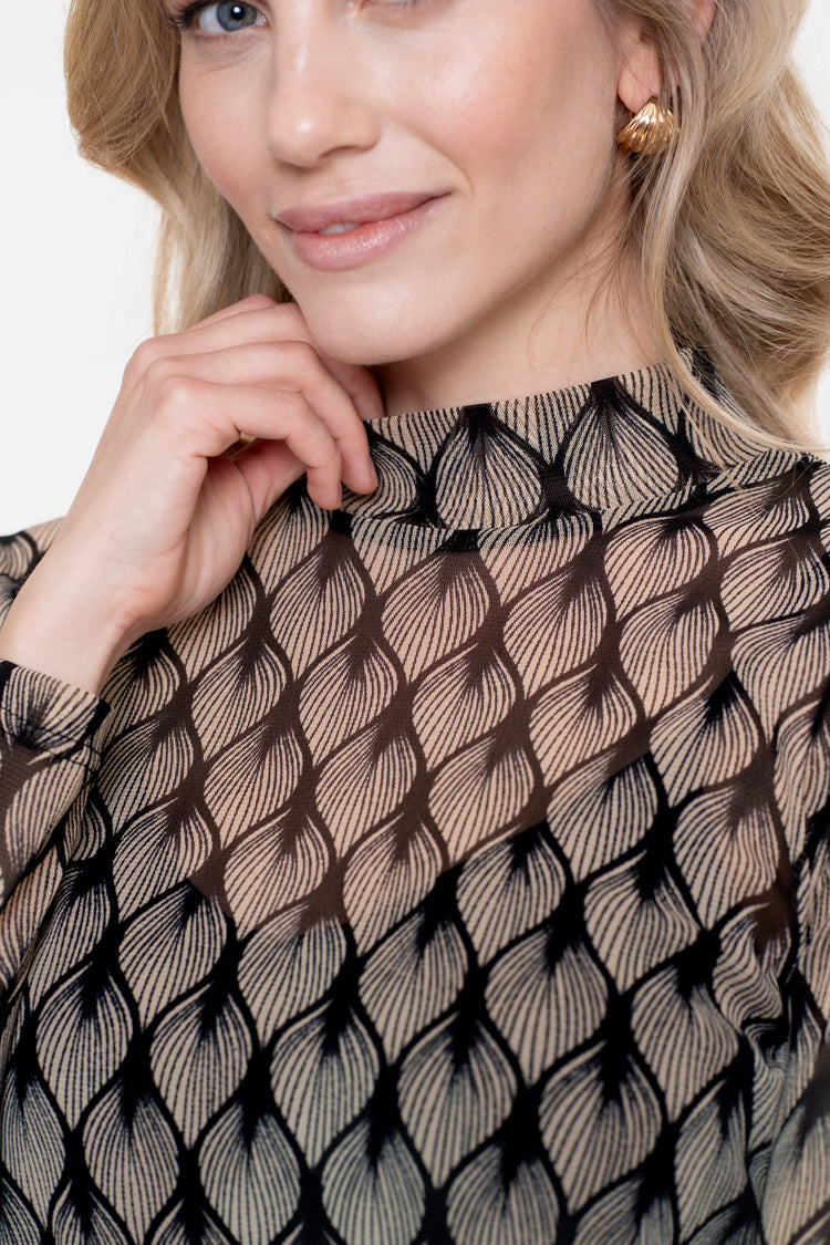 Geisha dames mesh top met grafische print