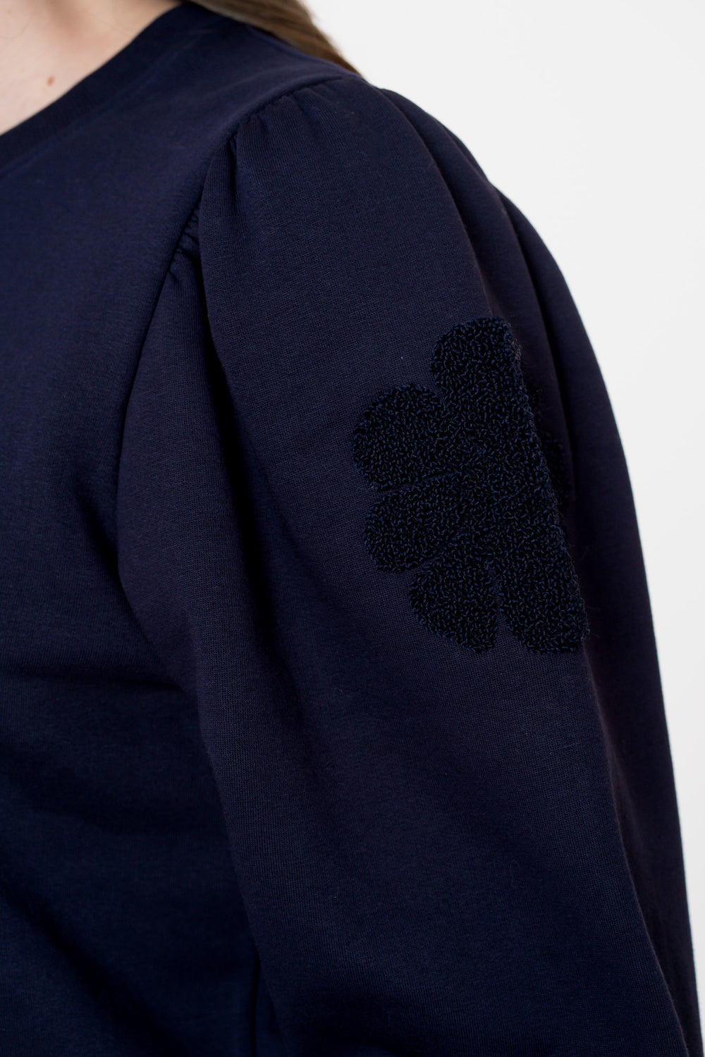 Geisha dames trui met geborduurde bloemen details
