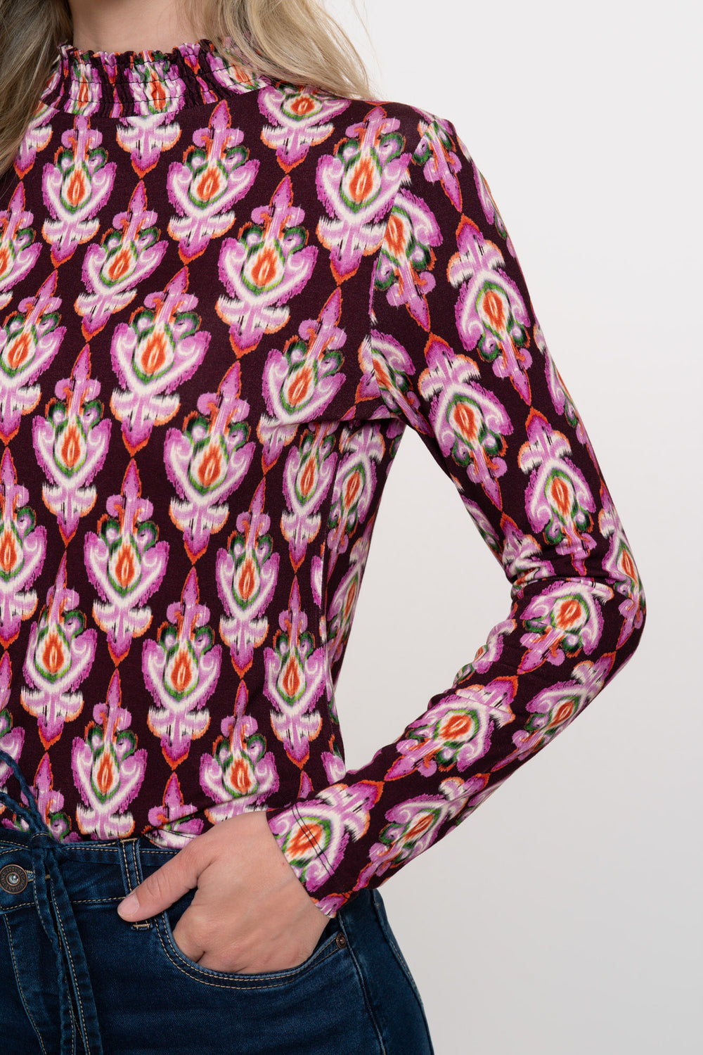 Geisha dames top met smock en Ikat print