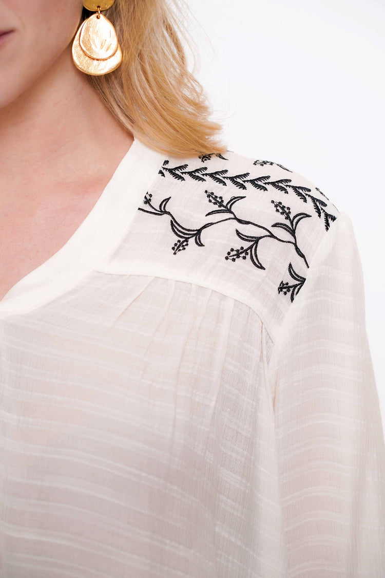 Geisha Fashion dames top met broderie anglaise