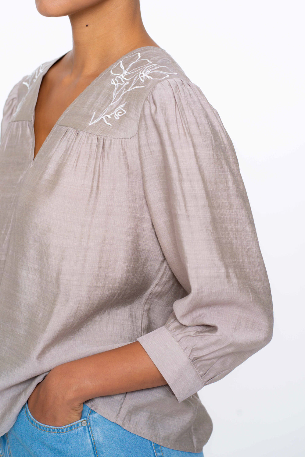 Geisha Fashion dames top met 7/8 mouwen en geborduurde bloemen