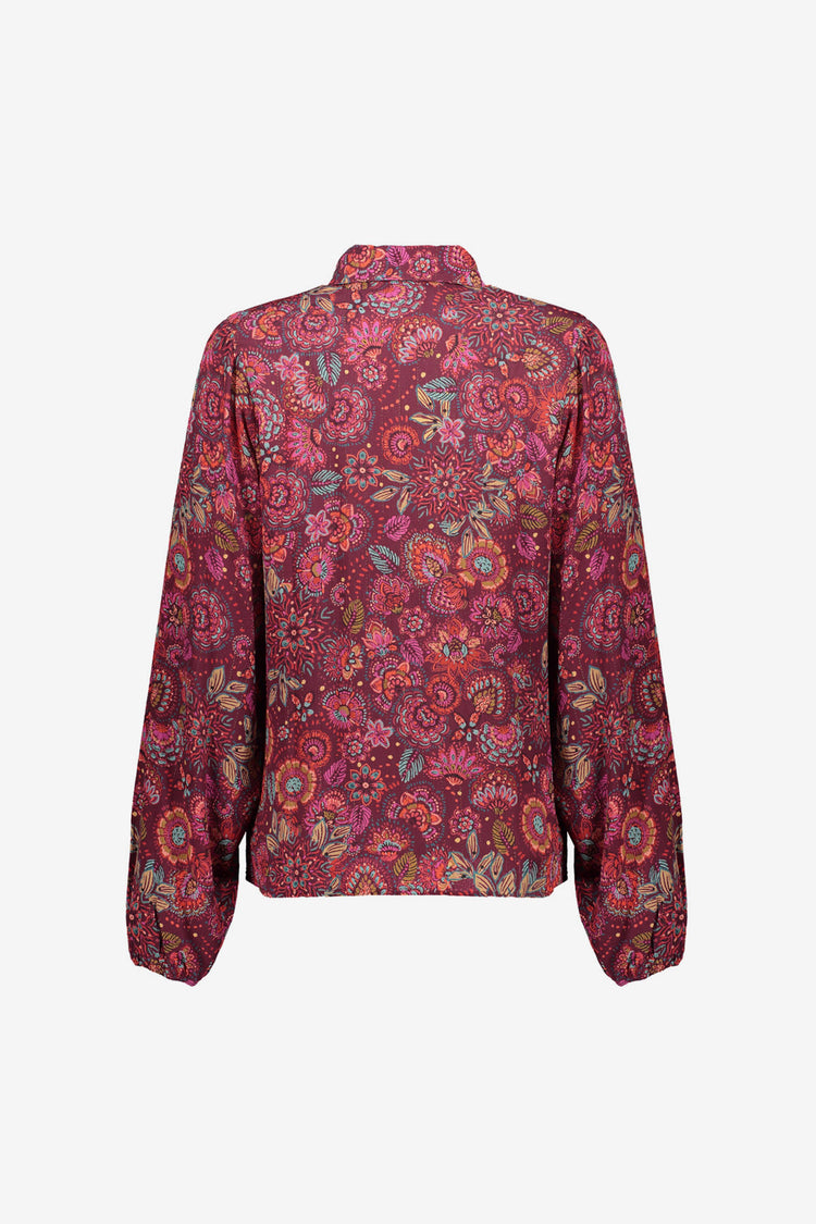 Geisha dames blouse met sierlijke gekleurde print