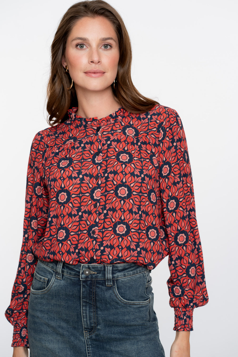 Geisha dames blouse V-hals en ruffle kraag