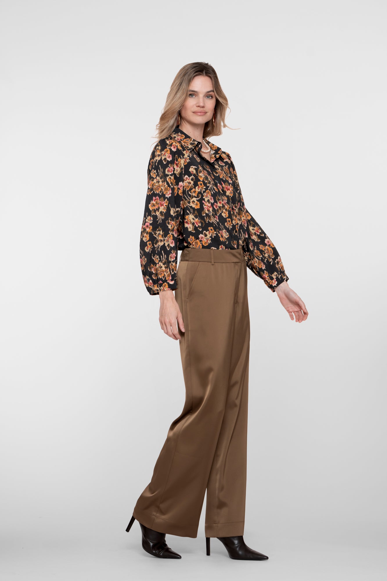 Geisha dames blouse met arty bloemenprint