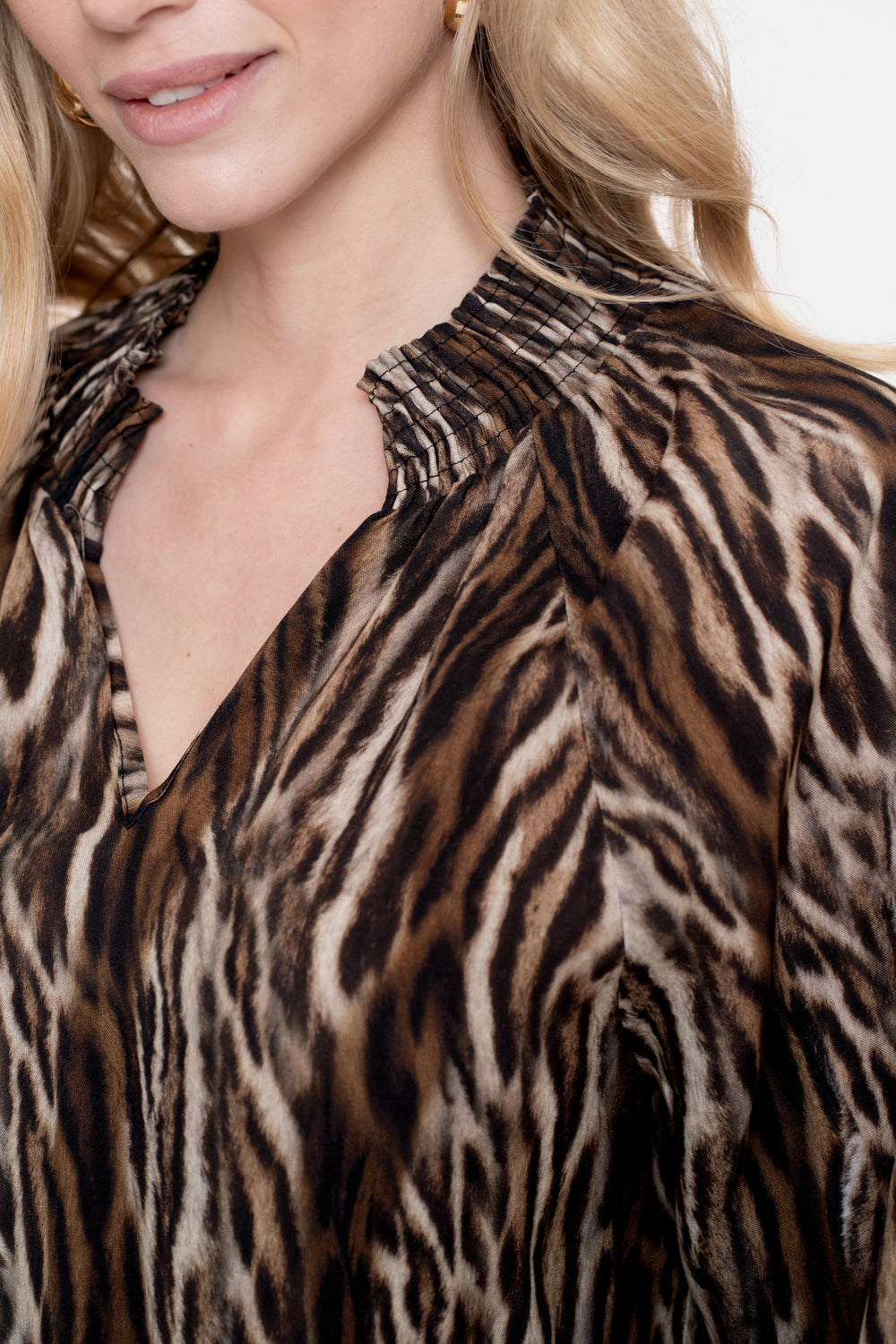 Geisha dames leopard top met smock details