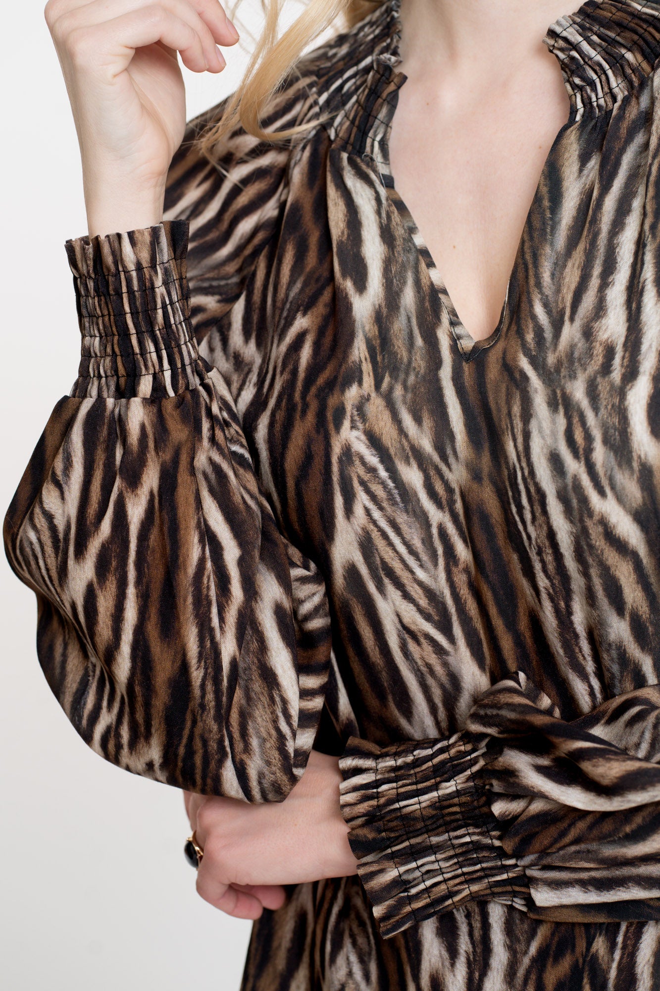 Geisha dames leopard top met smock details