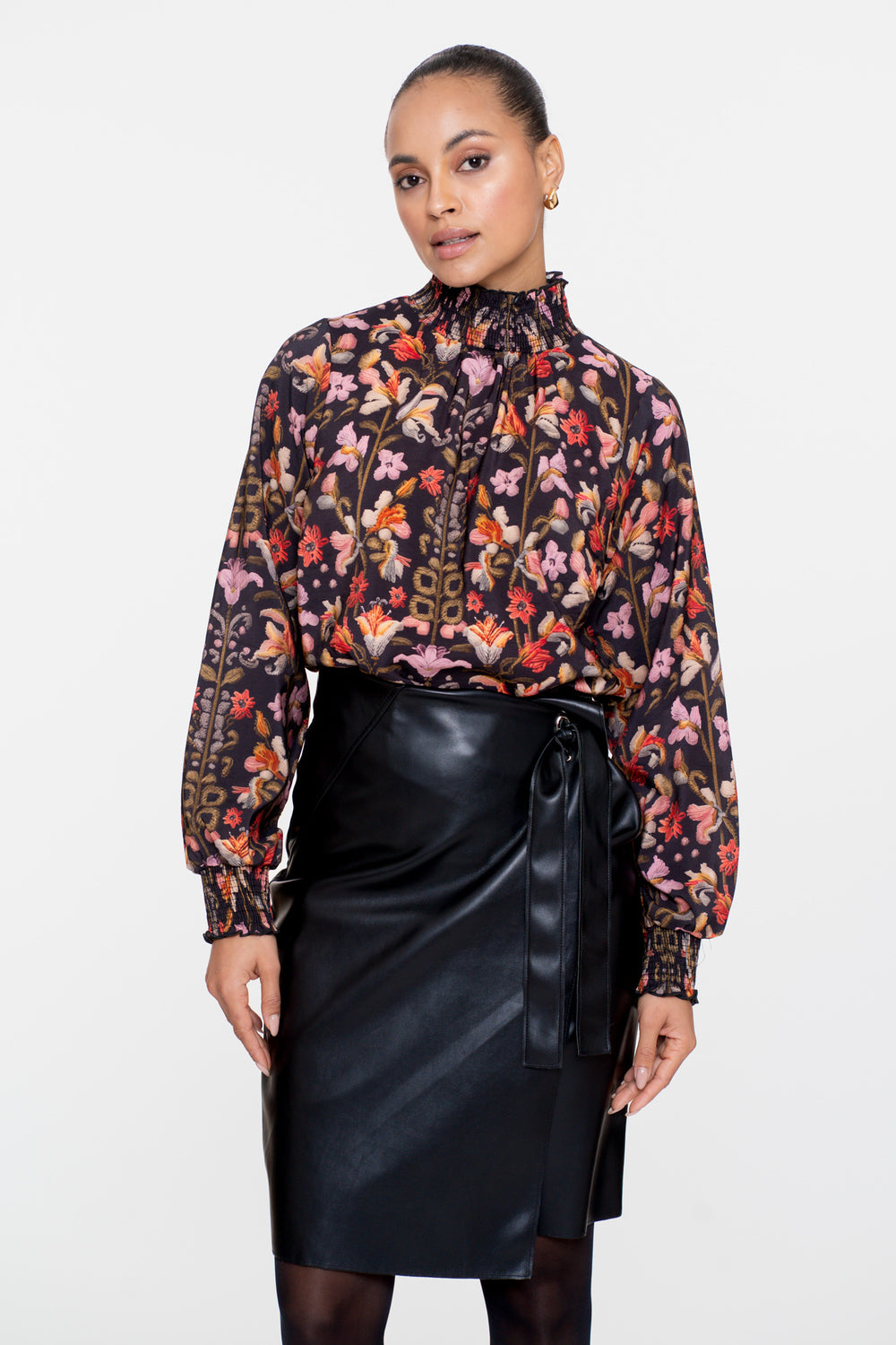 Geisha dames top met sierlijke print en smock details