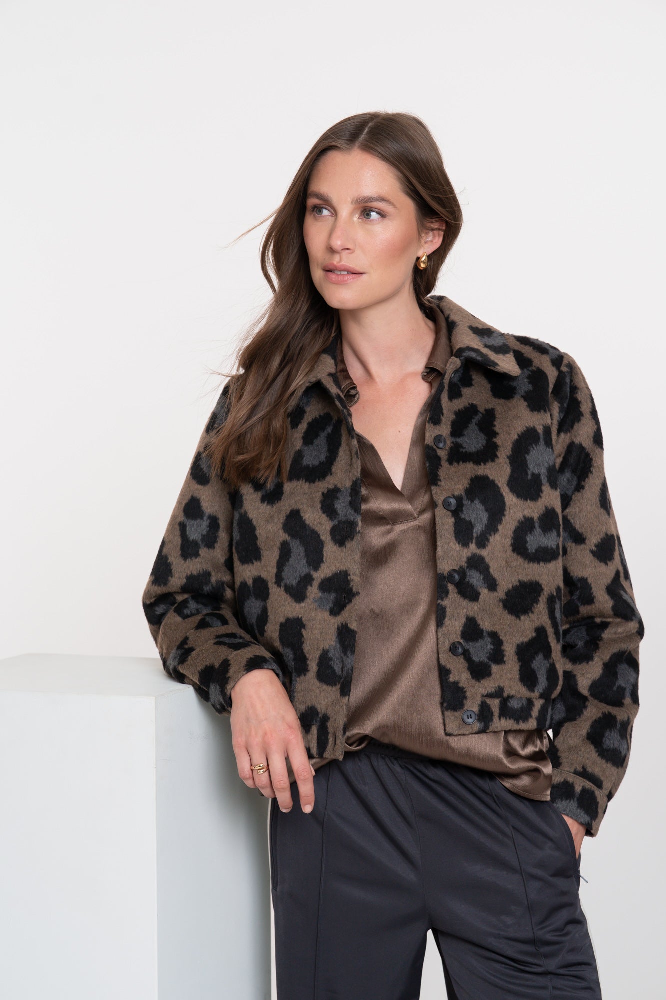 Geisha dames top met V-hals en satijnen look