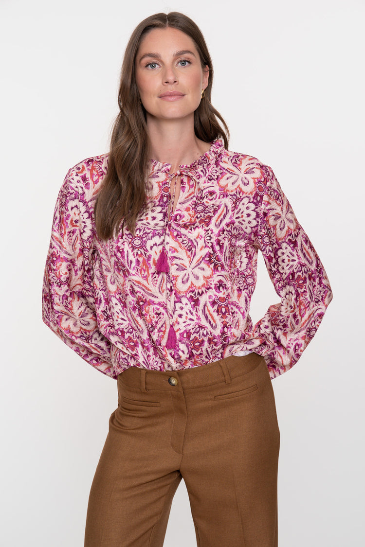 Geisha dames blouse met Paisley bloemmotief en ruches