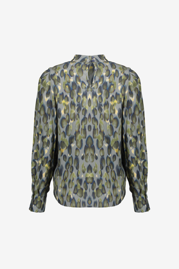 Geisha dames top met aquarel animalprint in groene tinten