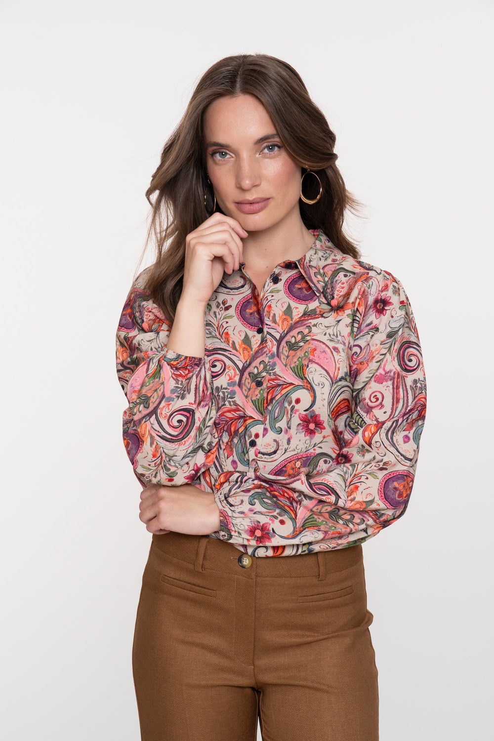 Geisha dames blouse met sierlijke bloemenprint