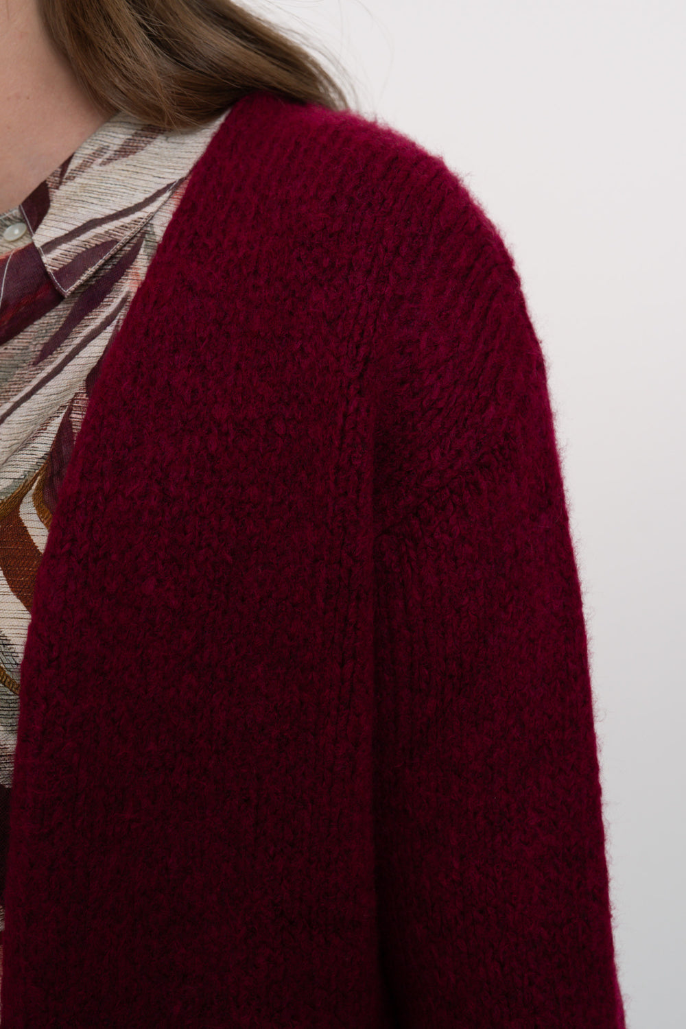 Geisha dames openvallend vest in warme bordeauxrode tint