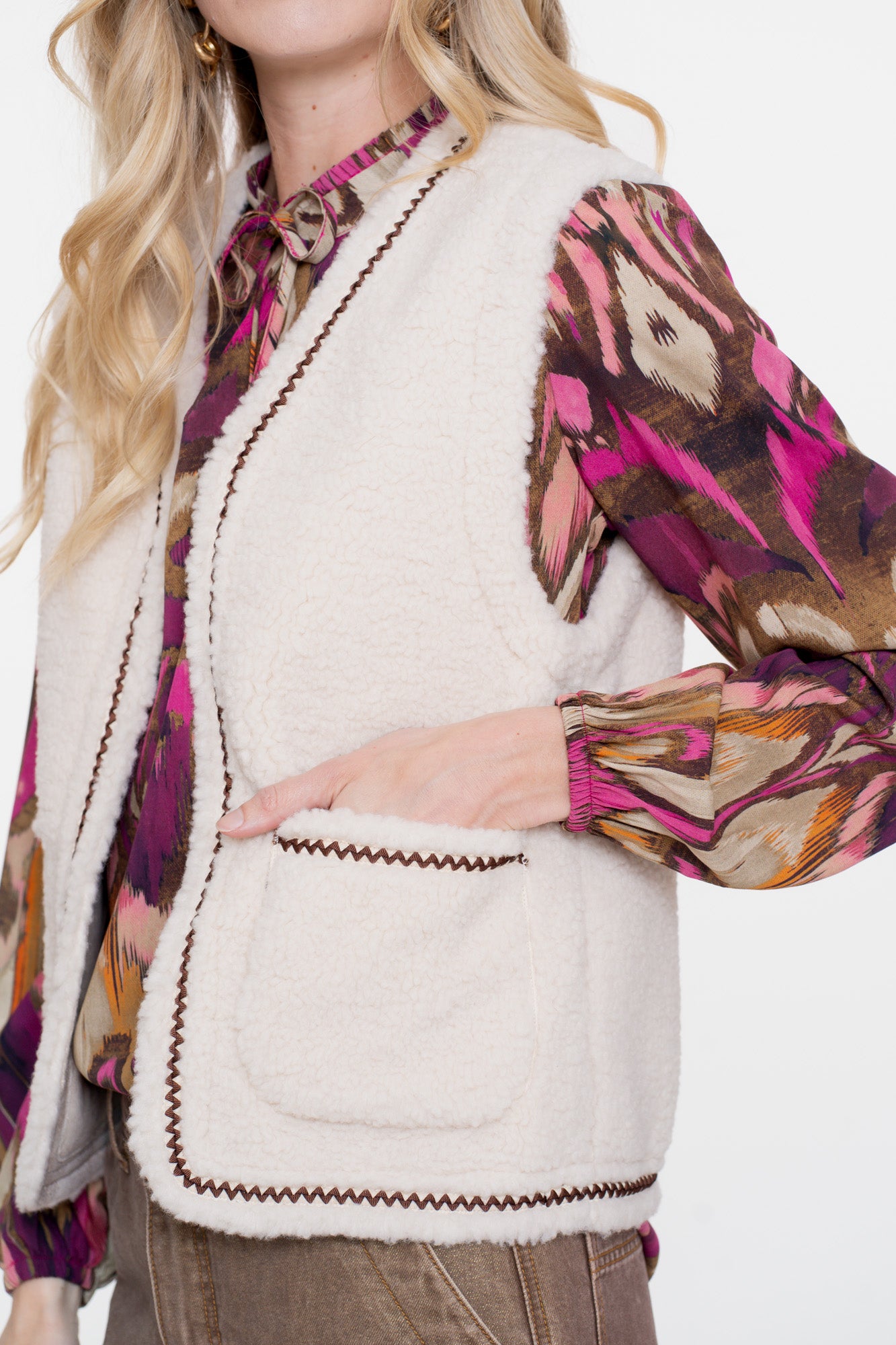 Geisha dames teddy gilet met geweven bies