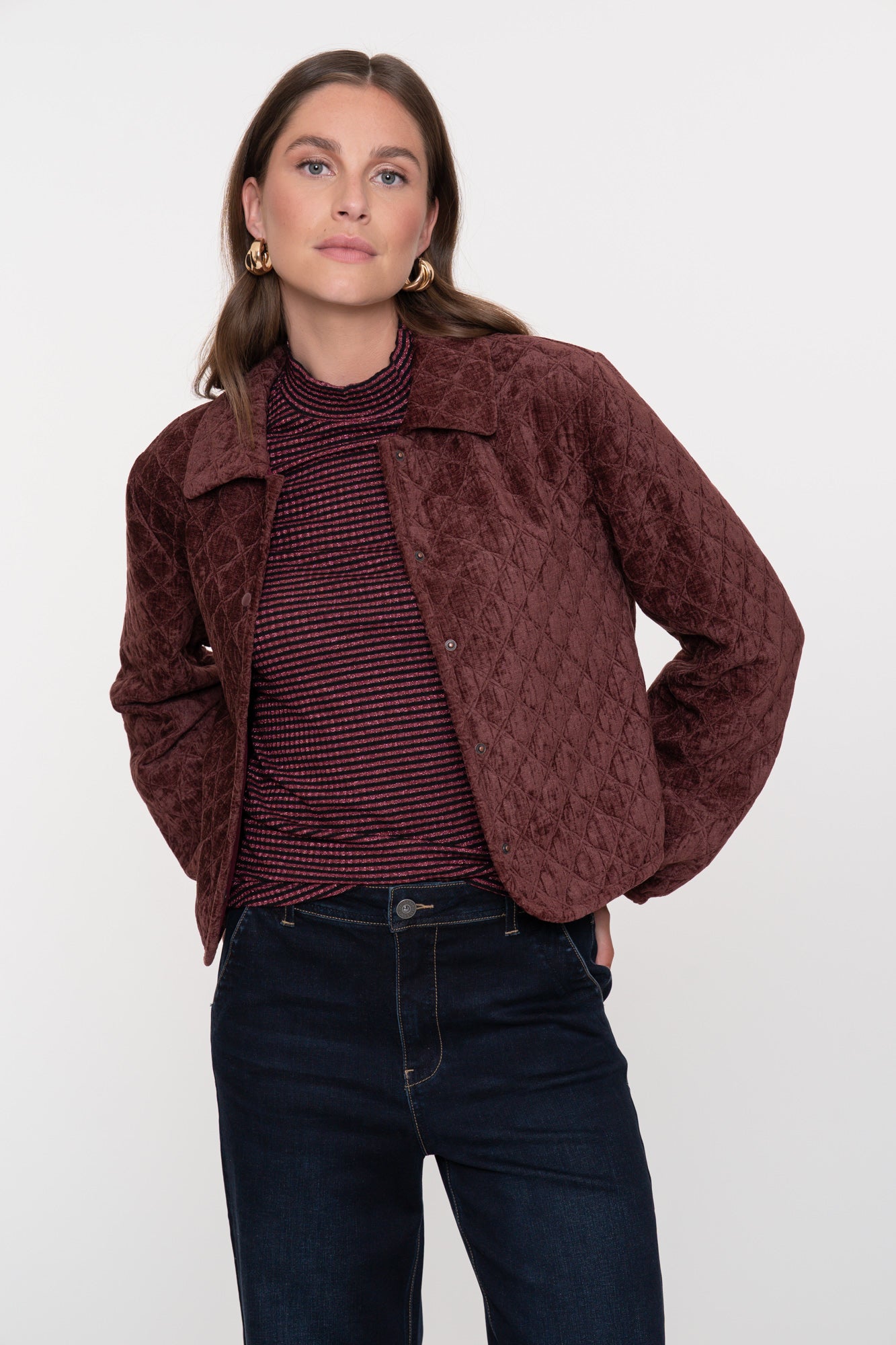 Geisha dames velvet quilted jacket in burgundy
