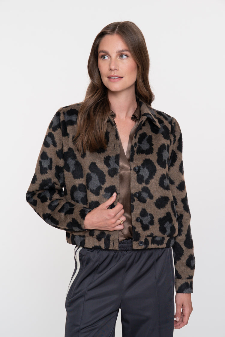 Geisha dames kort jasje met animal print en klassieke kraag