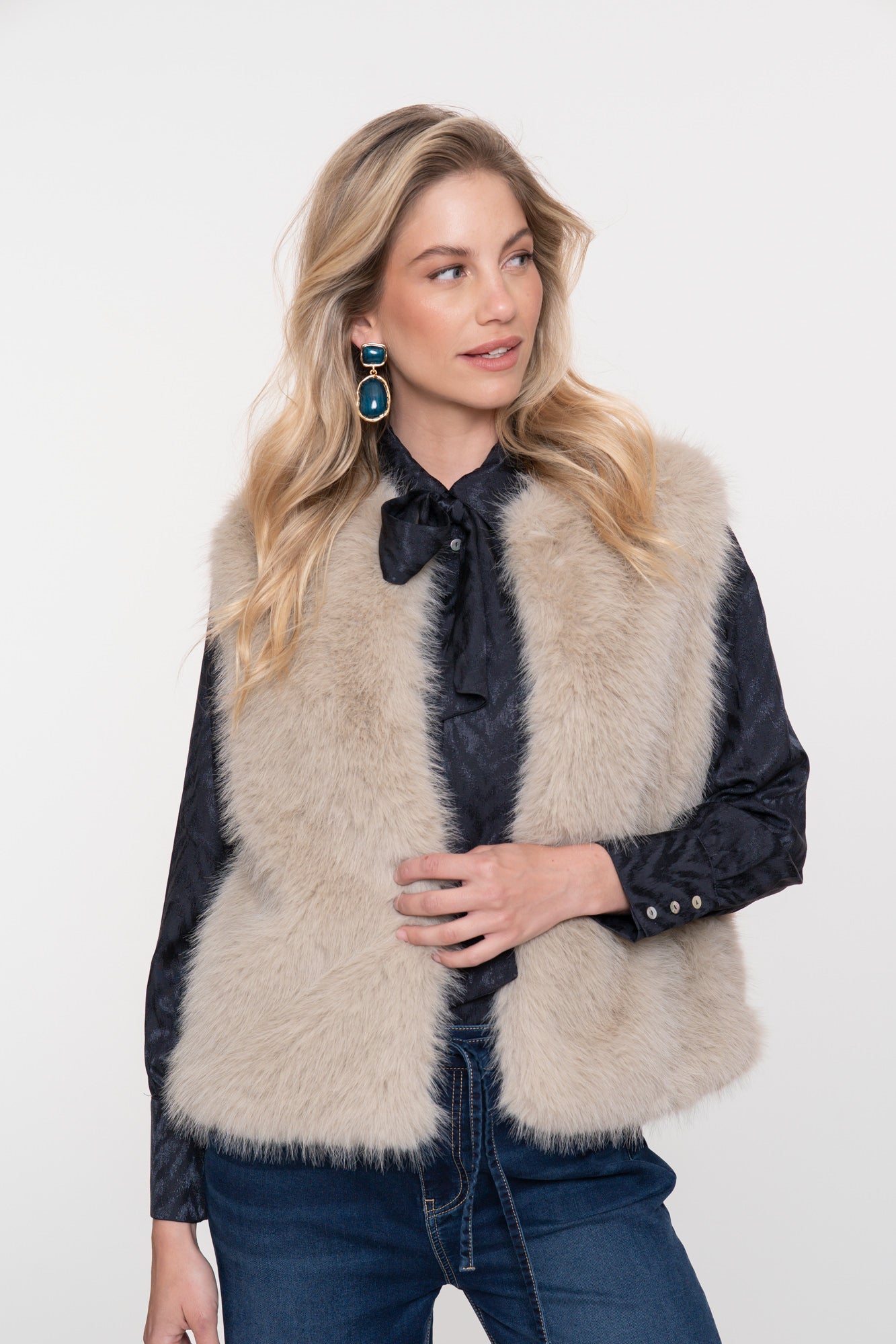 Geisha dames oversized furry gilet