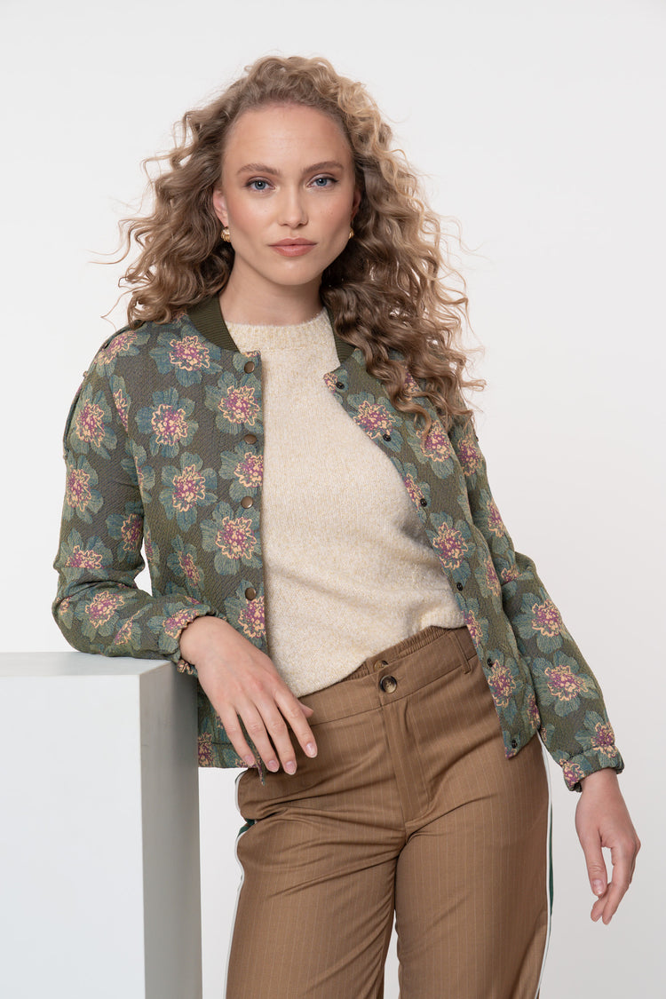Geisha dames groen bomberjasje met bloemendessin en drukknoopsluiting