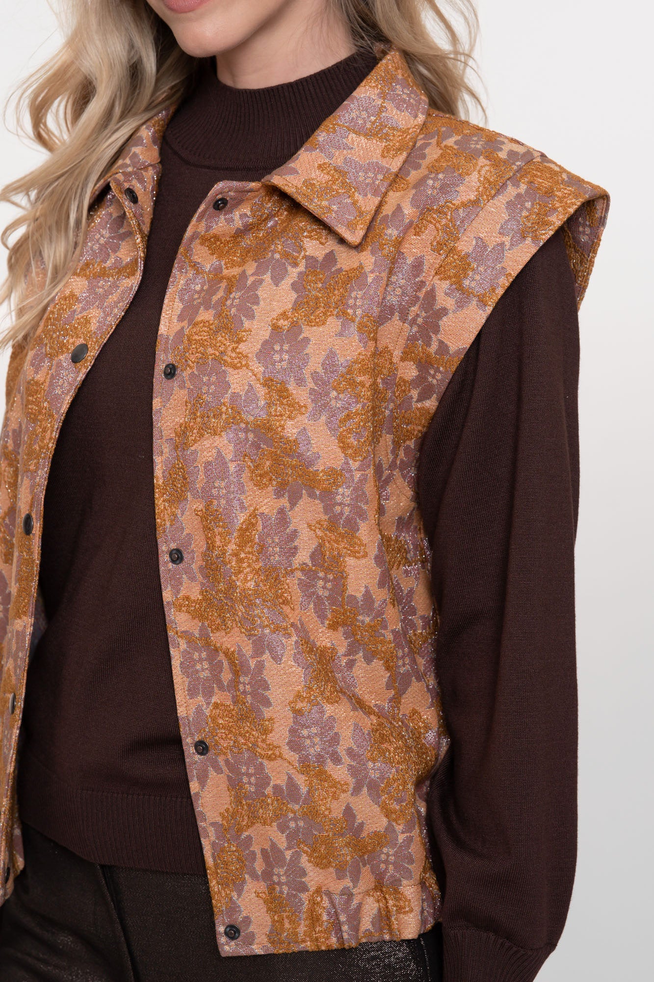 Geisha dames gilet met jacquard structuur en bloemen dessin