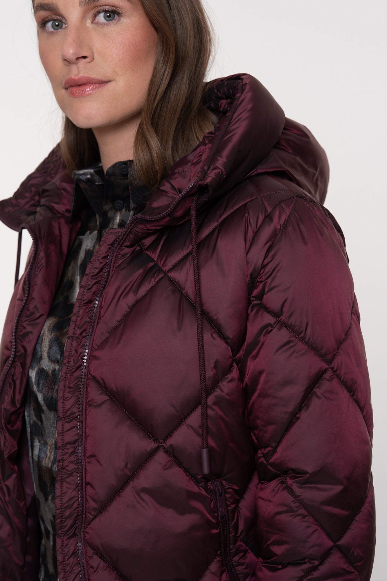 Geisha dames burgundy padded korte jas