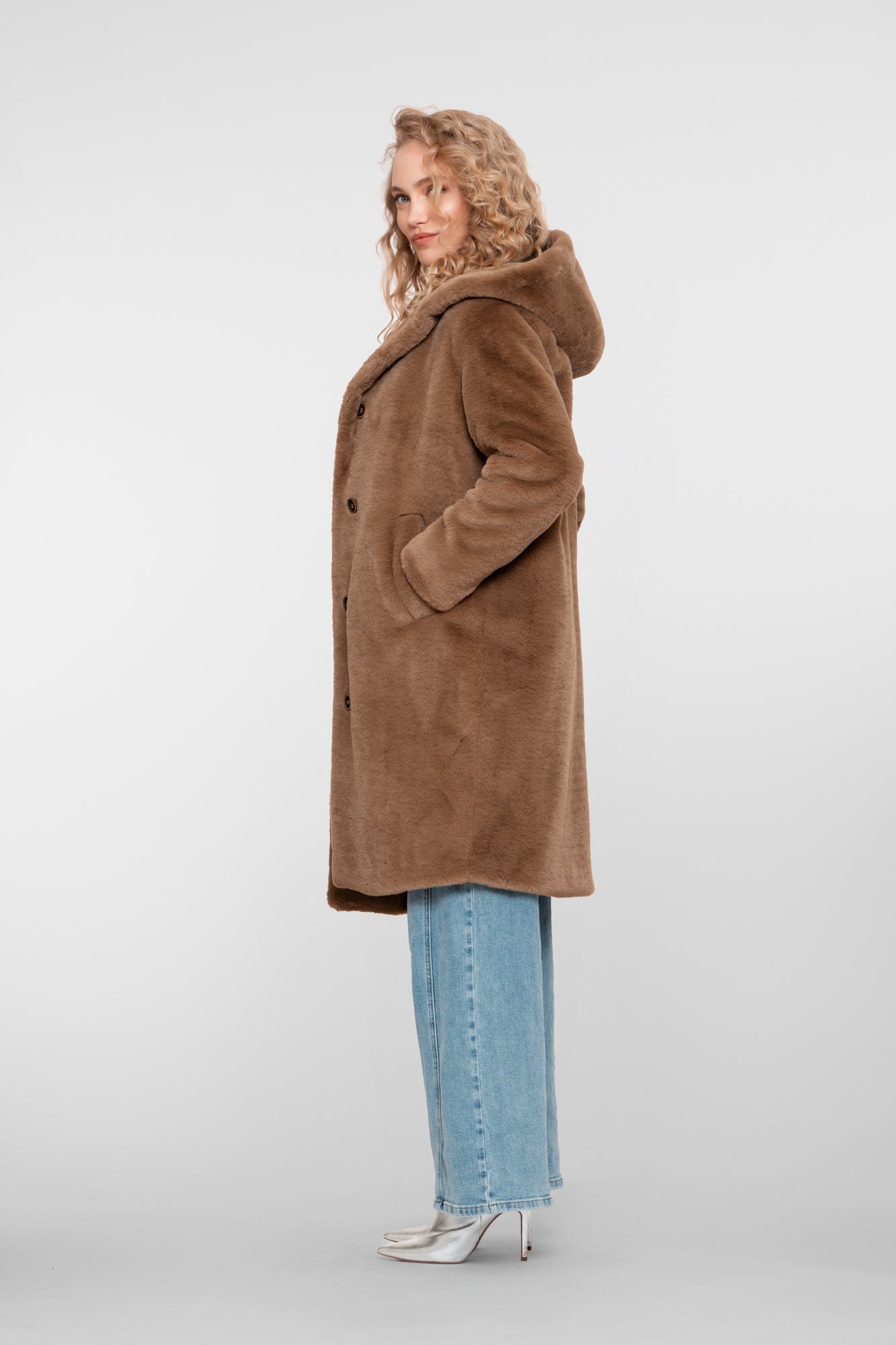 Geisha dames faux fur mantel