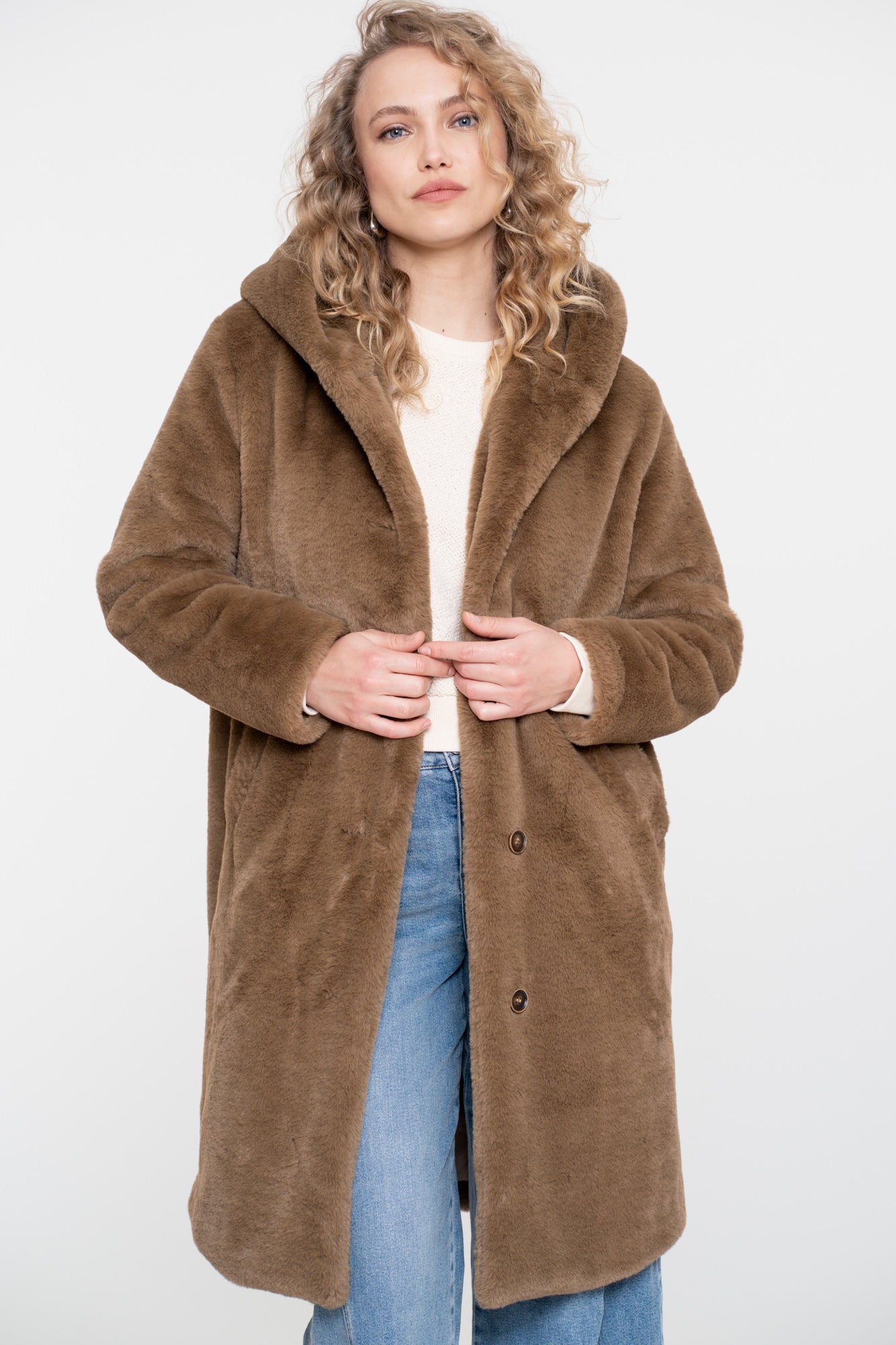 Geisha dames faux fur mantel
