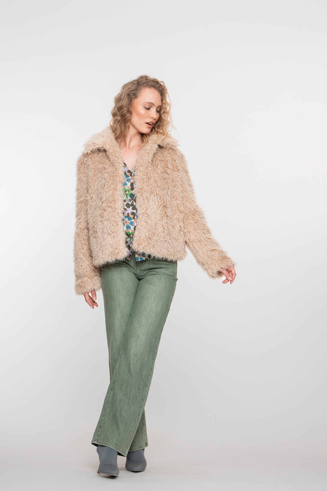 Geisha dames kort furry jacket