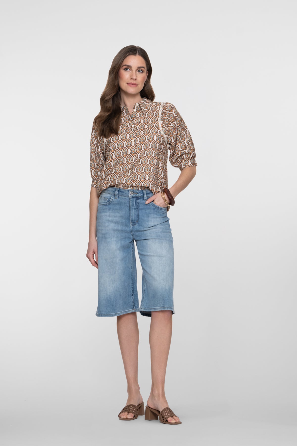 Geisha blouse met print en sierlijke tape – Shop de look