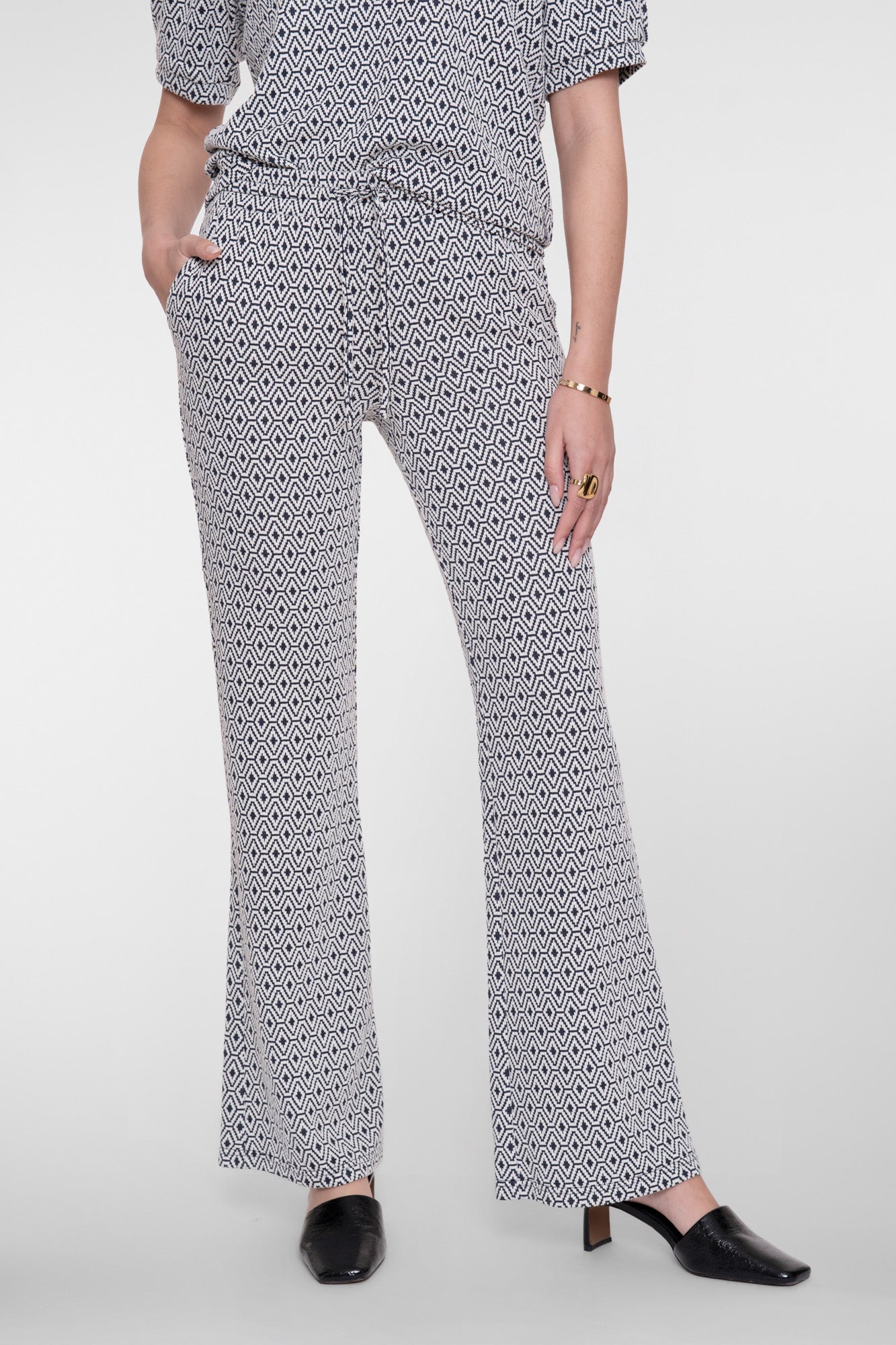 Geisha jacquard flared broek