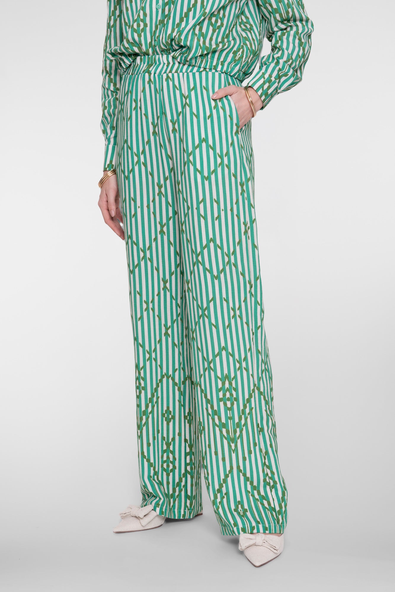 Geisha pantalon met strepen en sierlijk ruitpatroon