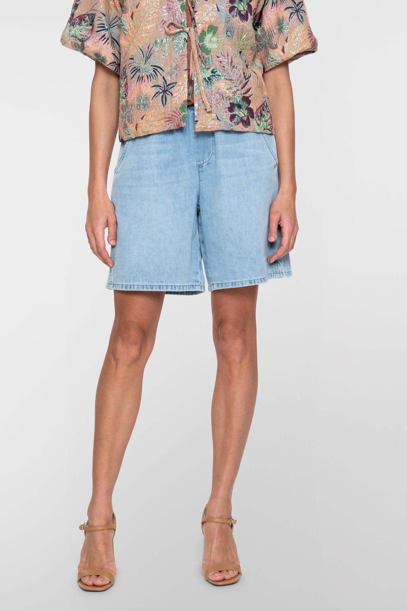 Geisha short met elastische taille en loose fit
