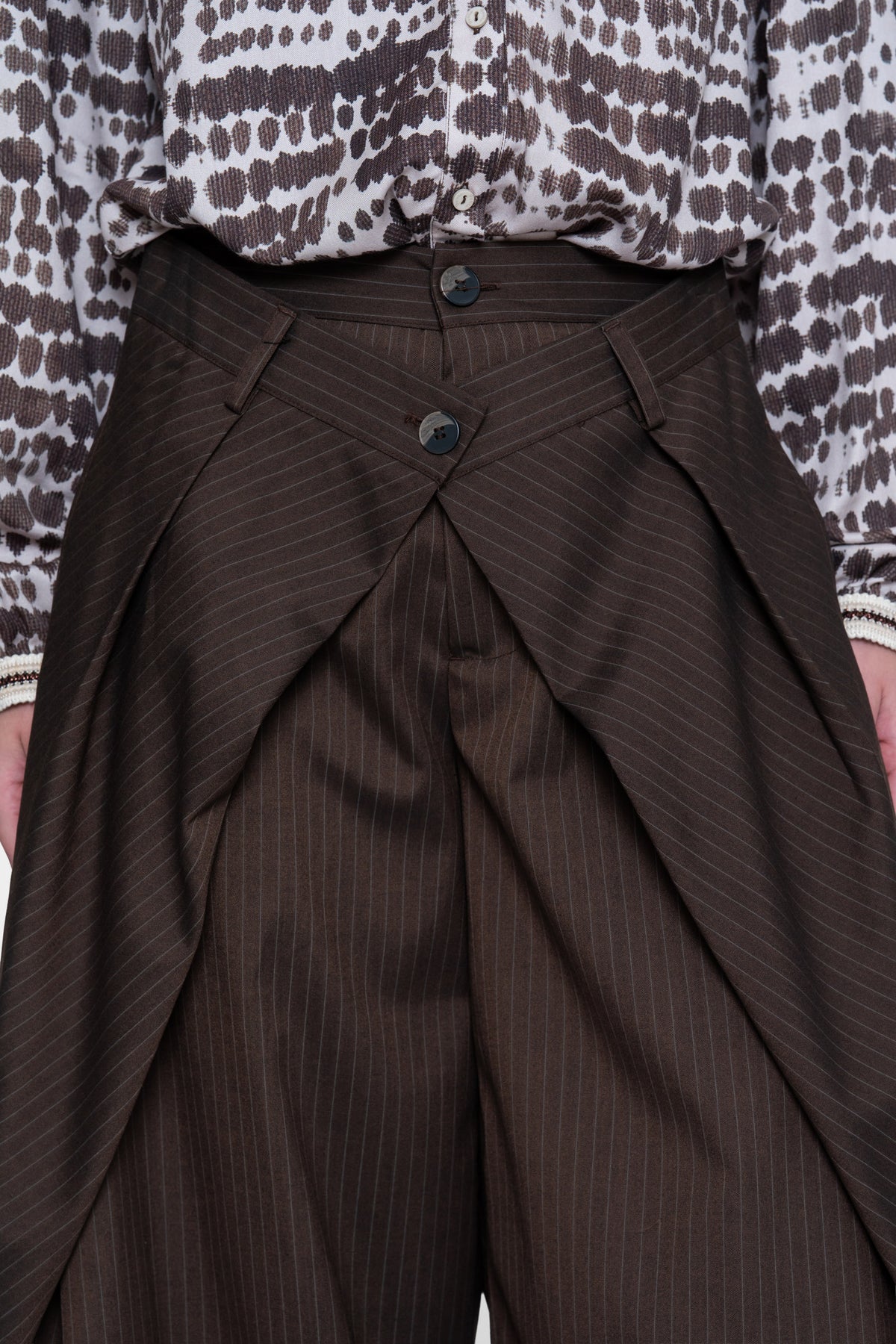 Geisha ballonbroek met pinstripe en opvallende overslag