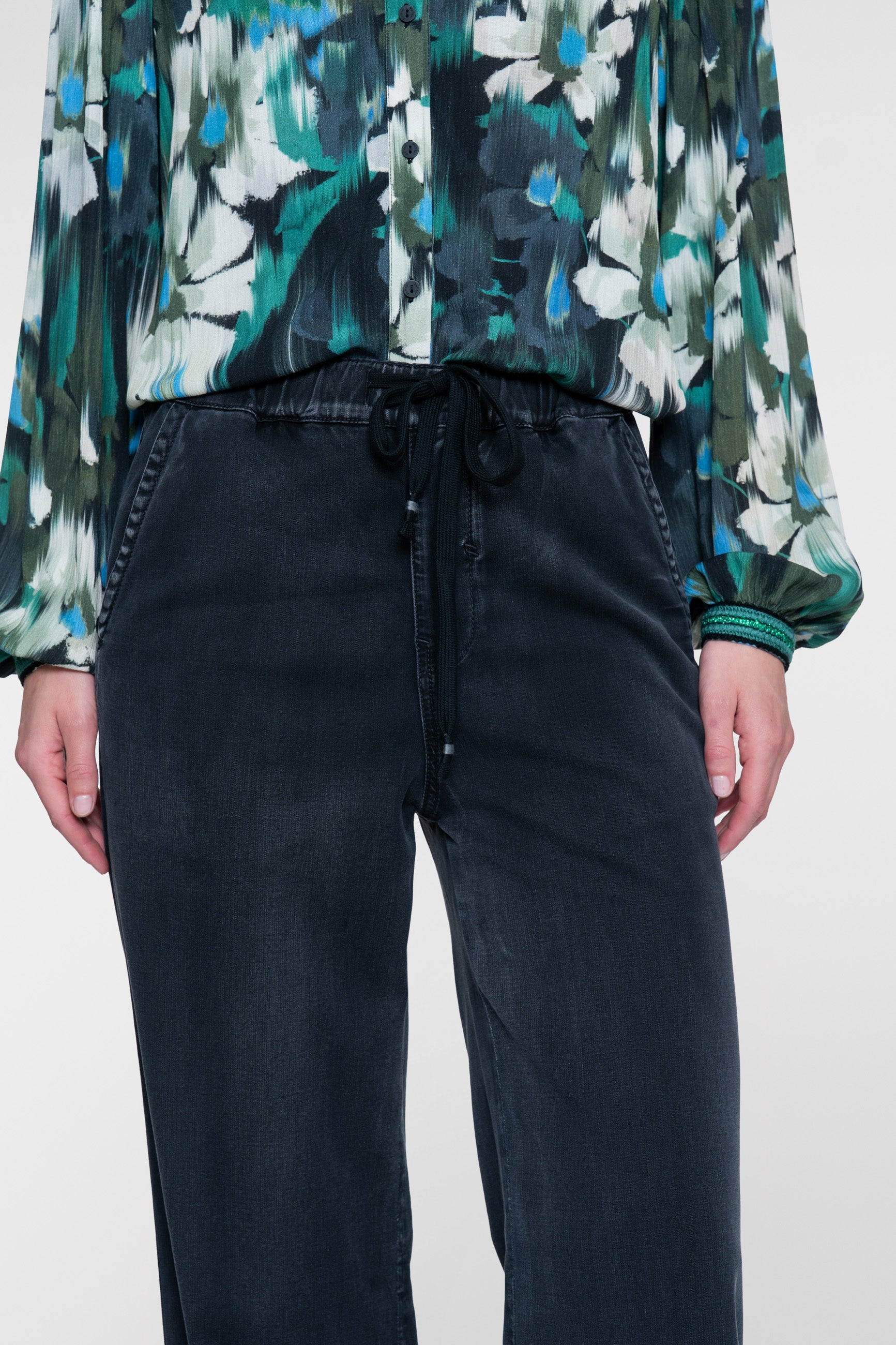 Geisha wide leg jeans met koorddetail en comfortabele taille