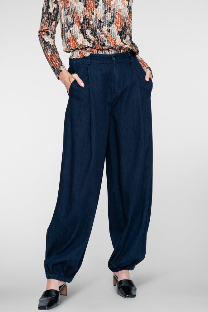 Geisha jeans met ballonpasvorm en elastische details