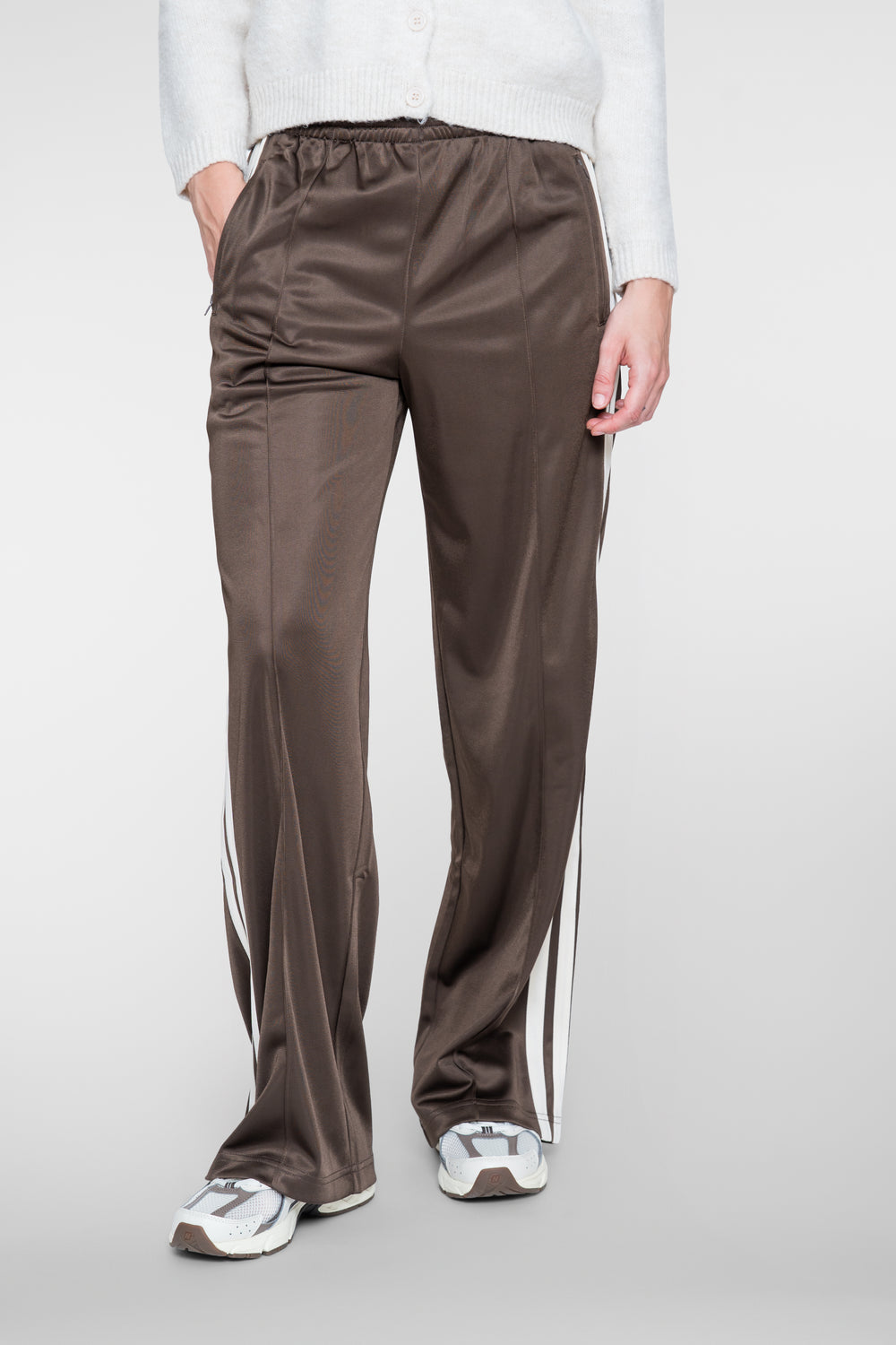 Geisha trackpant met contrasterende zijbies