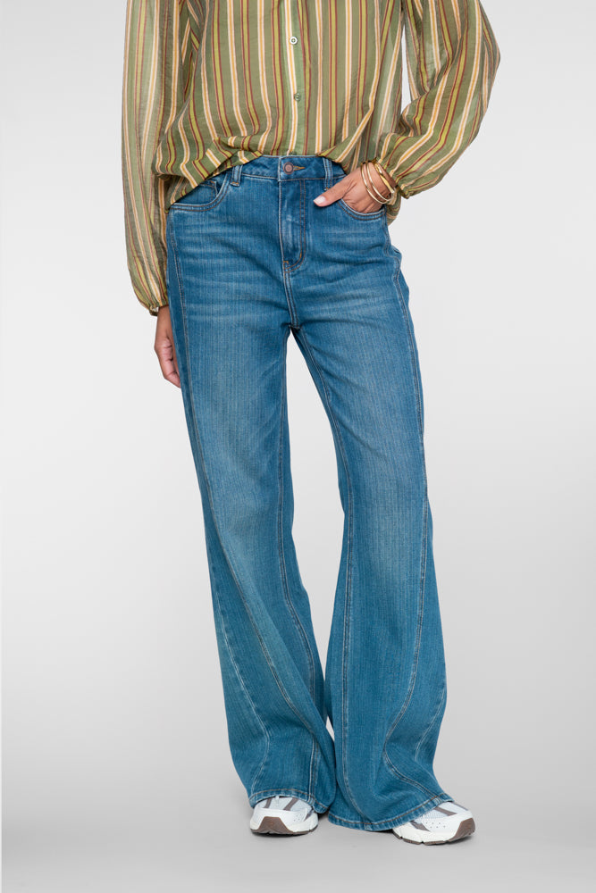 Geisha flared jeans met hoge taille en wijde pijpen