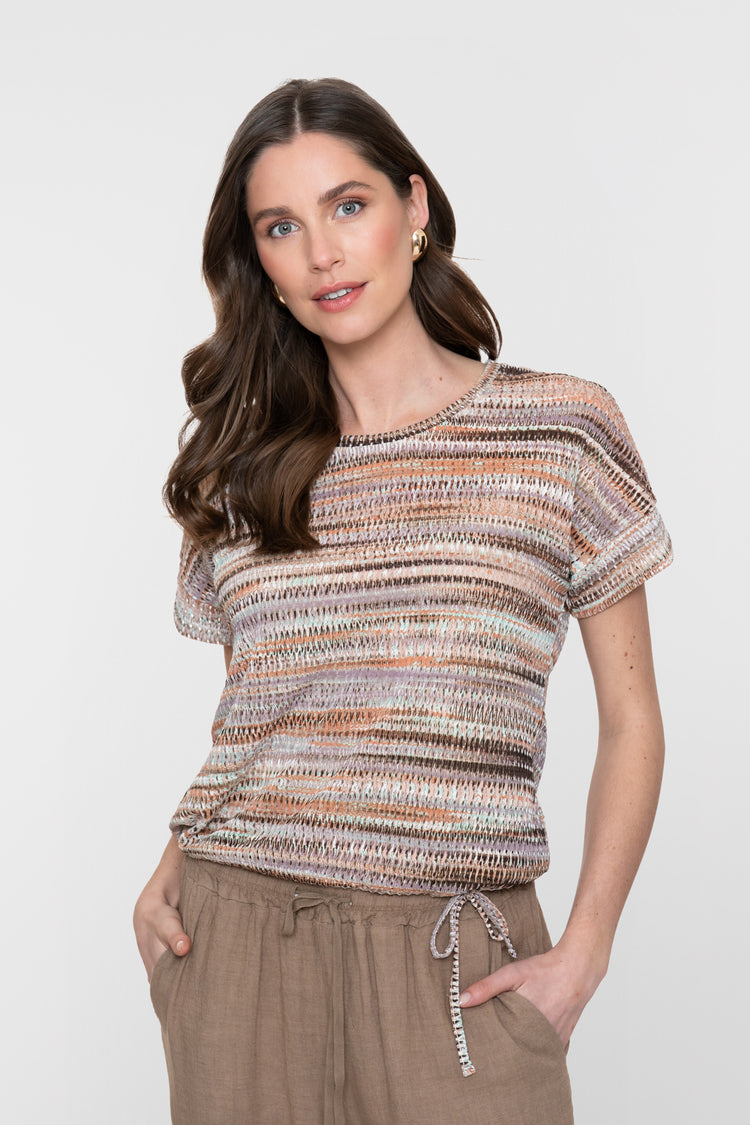 Geisha top met opengewerkte structuur en streepdessin