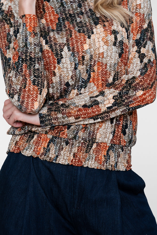 Geisha top met grafisch dessin en smockdetails
