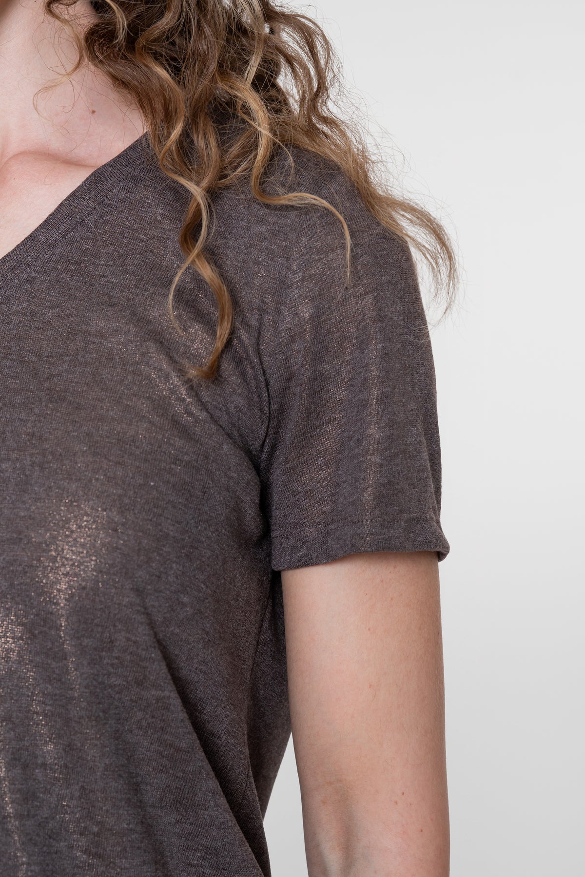 Geisha jersey T-shirt met V-hals en subtiele glans