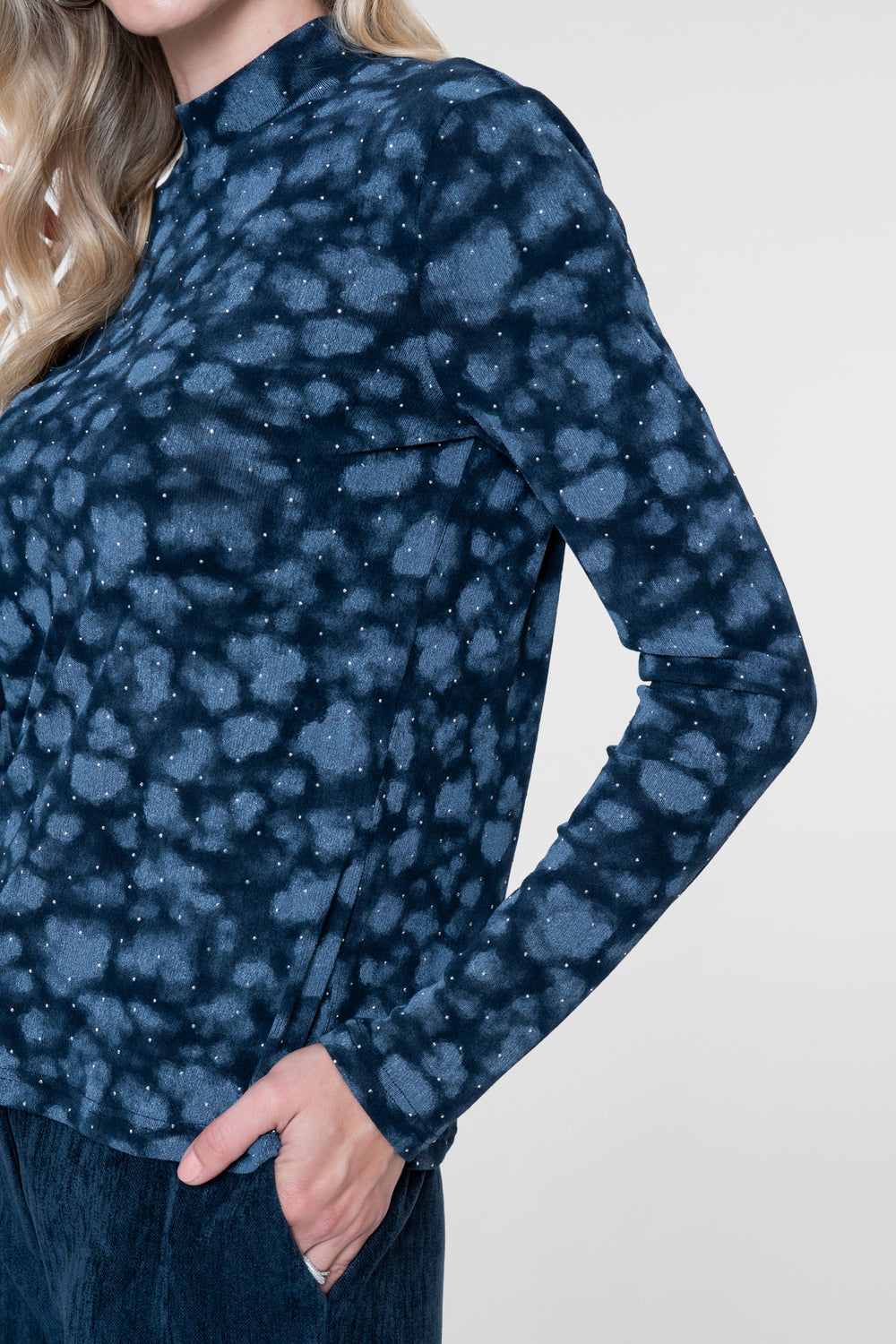 Geisha top met dessin, rhinestones en turtle neck