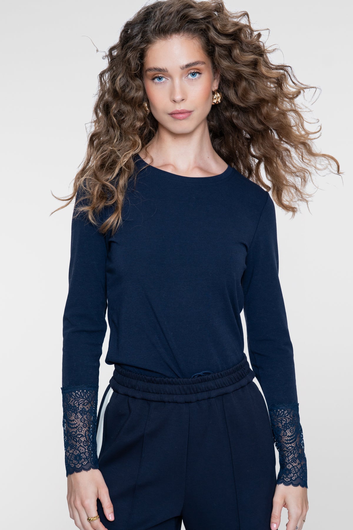 Geisha basic top met kanten manchetten