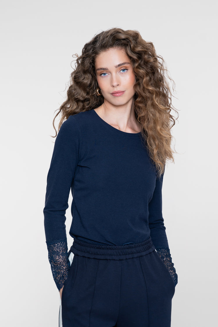 Geisha basic top met kanten manchetten