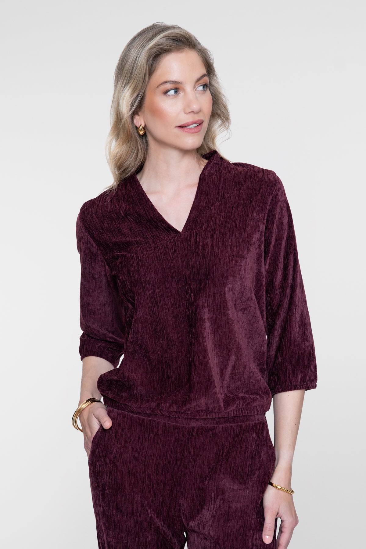 Geisha veloursachtige top met V-snit en 3/4 mouwen
