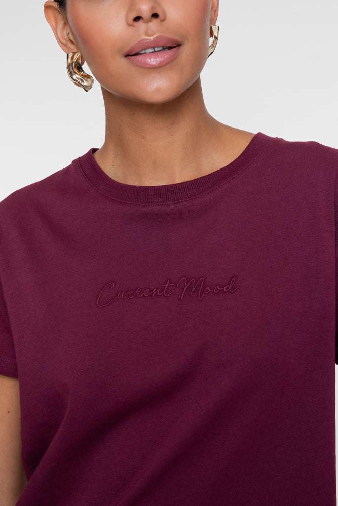 Geisha T-shirt met geborduurde Current Mood tekst
