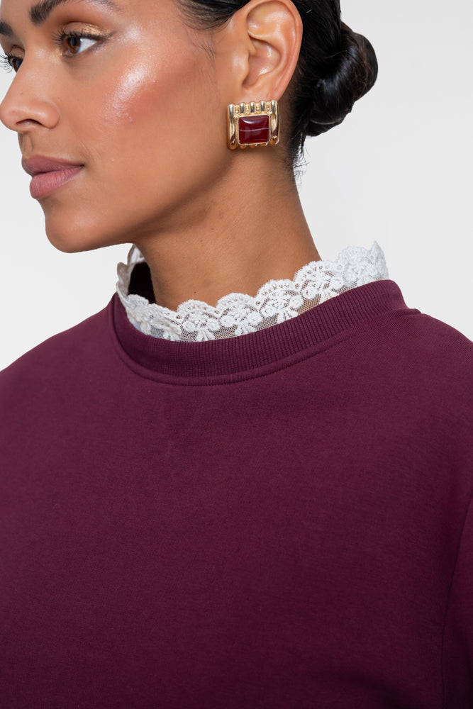 Geisha sweater met kanten kraagje in burgundy