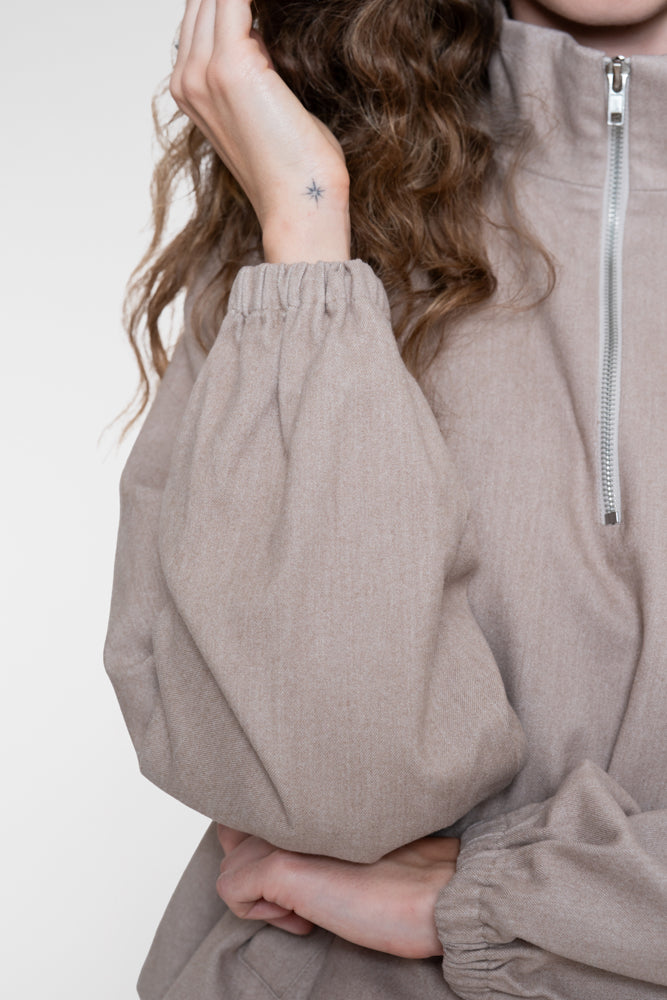 Geisha flanel jasje in taupe zand melange met hoge kraag